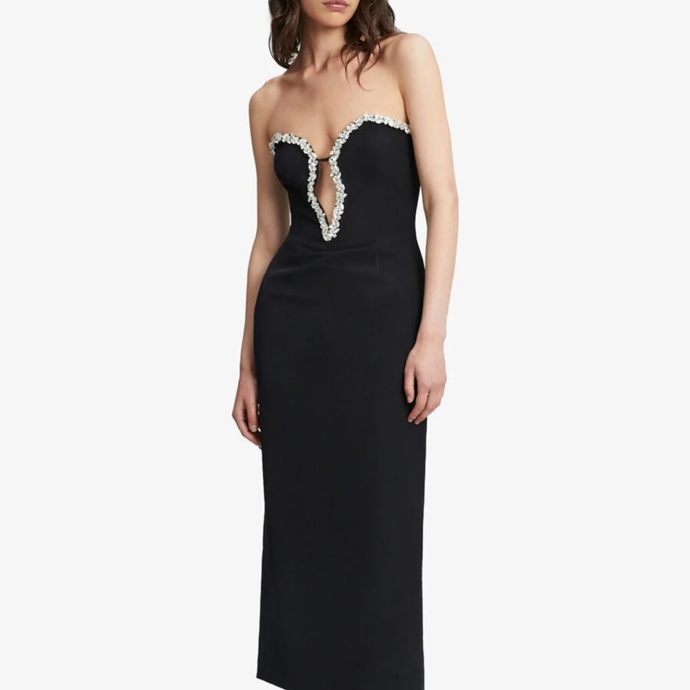 Elegant Strapless Black Dress with Beaded Detail